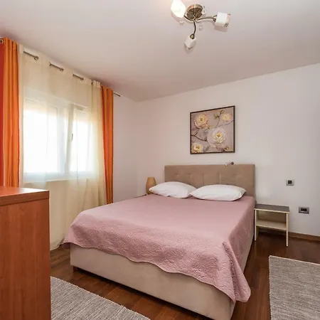 Holiday home Vacation Gara